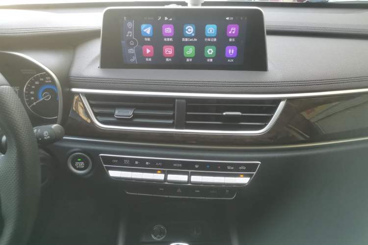 Used Dongfeng Fengon 580 2020 1.5T CVT Luxury Edition Audio And AC Panel