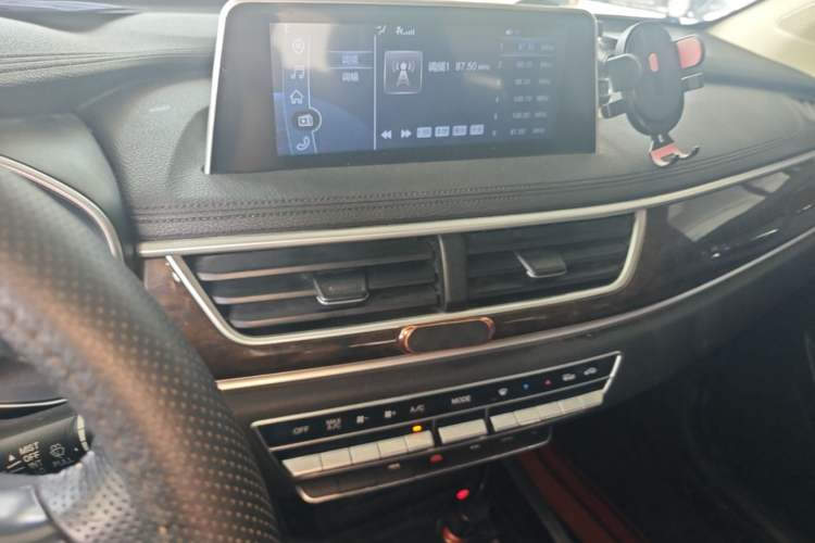 Used Dongfeng Fengon 580 2020 1.5T Manual Luxury Version Audio And AC Panel
