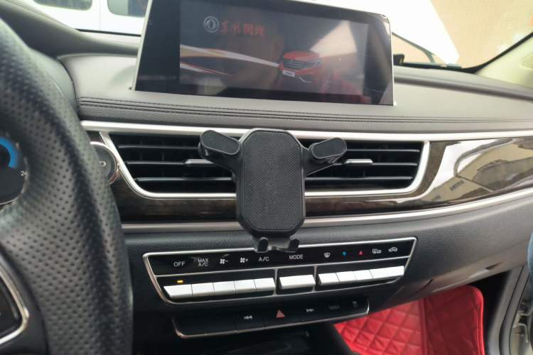 Used Dongfeng Fengon 580 2020 1.5T CVT Luxury Edition Audio And AC Panel