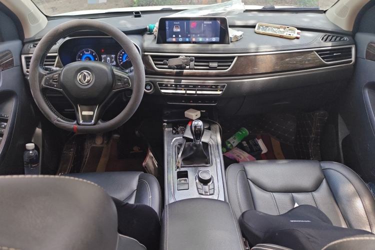Used Dongfeng Fengon 580 2020 1.5T Manual Luxury Version Center Console