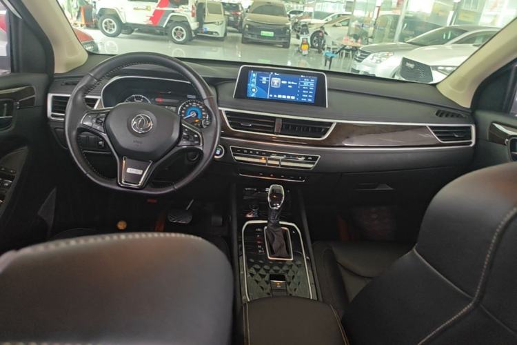 Used Dongfeng Fengon 580 2020 1.5T CVT Luxury Edition Center Console