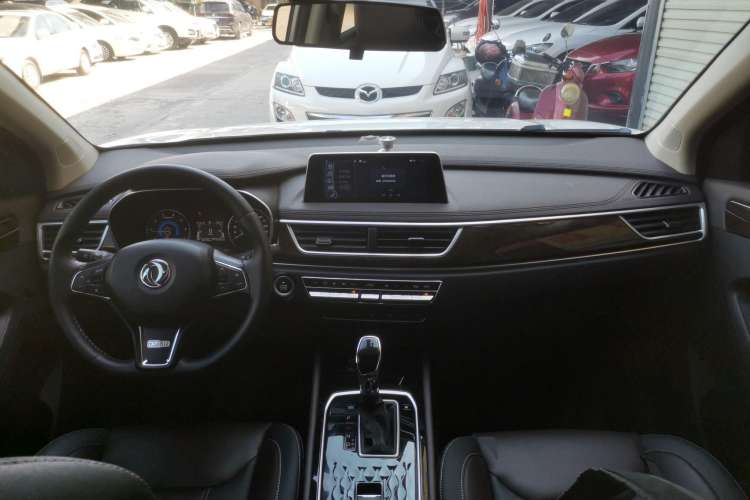Used Dongfeng Fengon 580 2020 1.5T CVT Luxury Edition Center Console