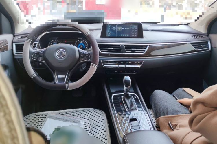 Used Dongfeng Fengon 580 2020 1.5T CVT Luxury Edition Center Console