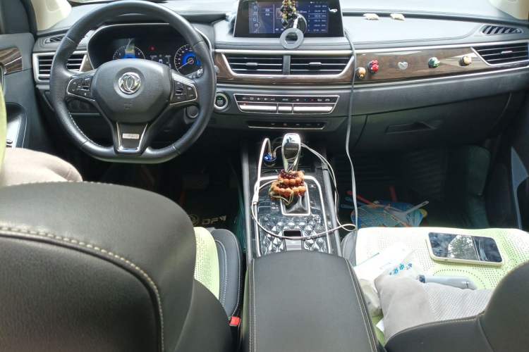 Used Dongfeng Fengon 580 2020 1.5T CVT Luxury Edition Center Console