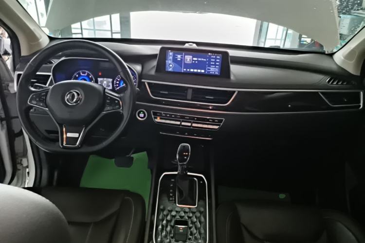 Used Dongfeng Fengon 580 2020 1.5T CVT Luxury Edition Center Console