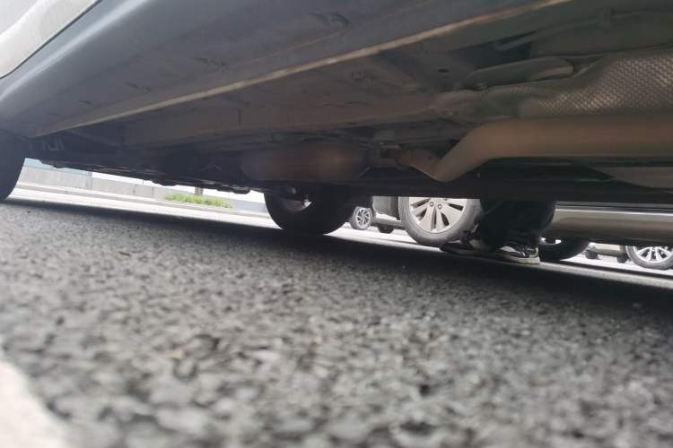 Used Dongfeng Fengon 580 2020 1.5T CVT Luxury Edition Chassis Rear Left