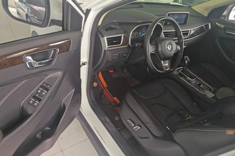 Used Dongfeng Fengon 580 2020 1.5T CVT Luxury Edition Driver Seat