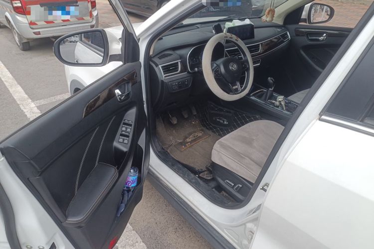 Used Dongfeng Fengon 580 2020 1.5T Manual Luxury Version Driver Seat