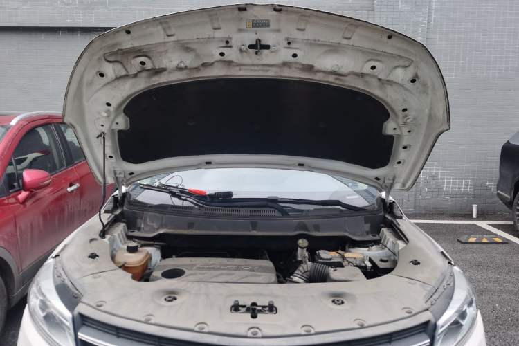 Used Dongfeng Fengon 580 2020 1.5T CVT Luxury Edition Engine Bay