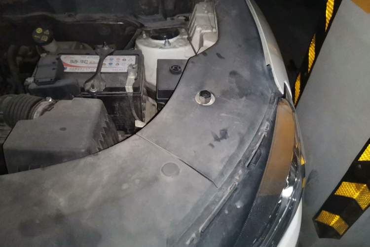 Used Dongfeng Fengon 580 2020 1.5T CVT Luxury Edition Engine Bay Left