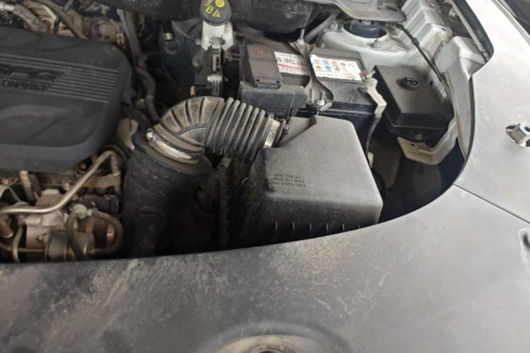 Used Dongfeng Fengon 580 2020 1.5T Manual Luxury Version Engine Bay Left