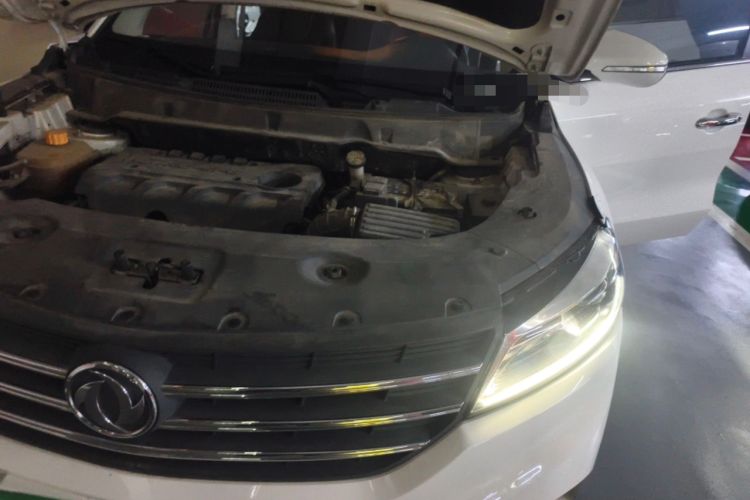 Used Dongfeng Fengon 580 2020 1.8L Manual Comfort Model Engine Bay Left