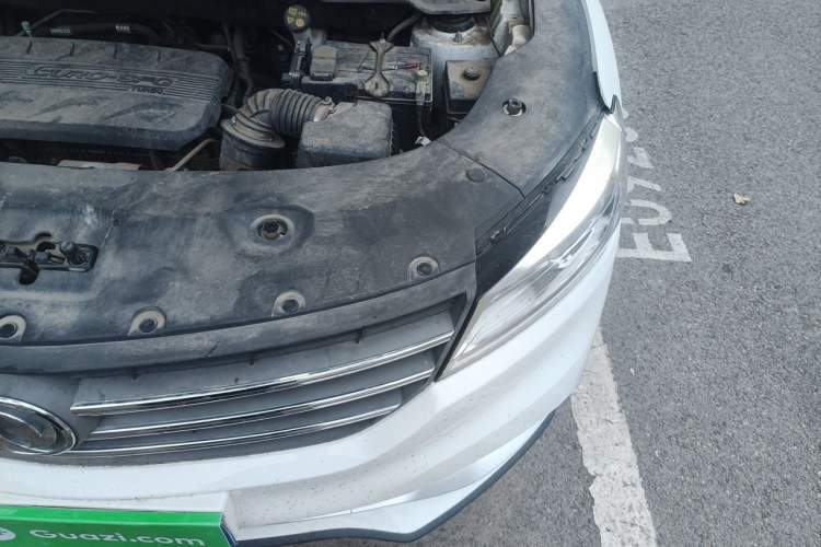 Used Dongfeng Fengon 580 2020 1.5T Manual Luxury Version Engine Bay Left