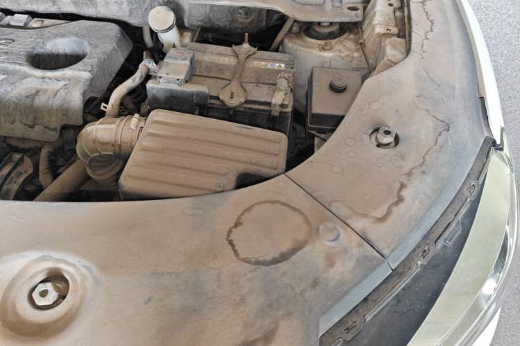Used Dongfeng Fengon 580 2020 1.8L Manual Comfort Model Engine Bay Left