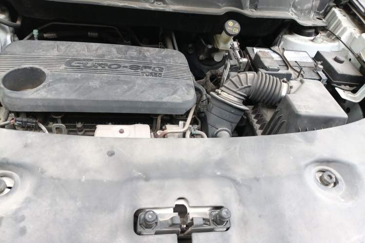 Used Dongfeng Fengon 580 2020 1.5T CVT Luxury Edition Engine Bay Left
