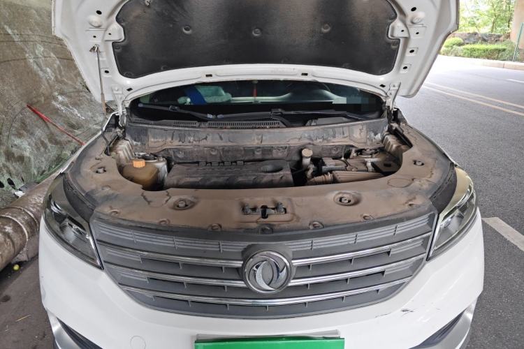 Used Dongfeng Fengon 580 2020 1.8L Manual Comfort Model Engine Bay