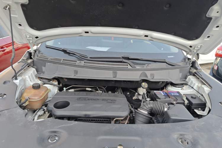 Used Dongfeng Fengon 580 2020 1.5T Manual Luxury Version Engine Bay