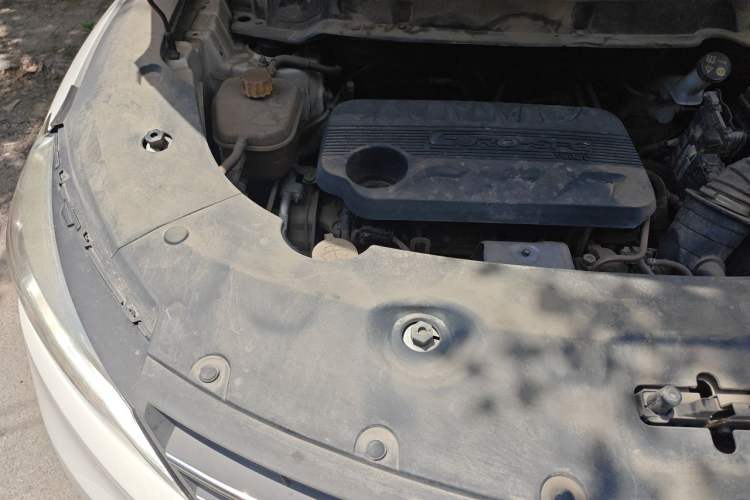 Used Dongfeng Fengon 580 2020 1.5T Manual Luxury Version Engine Bay Right