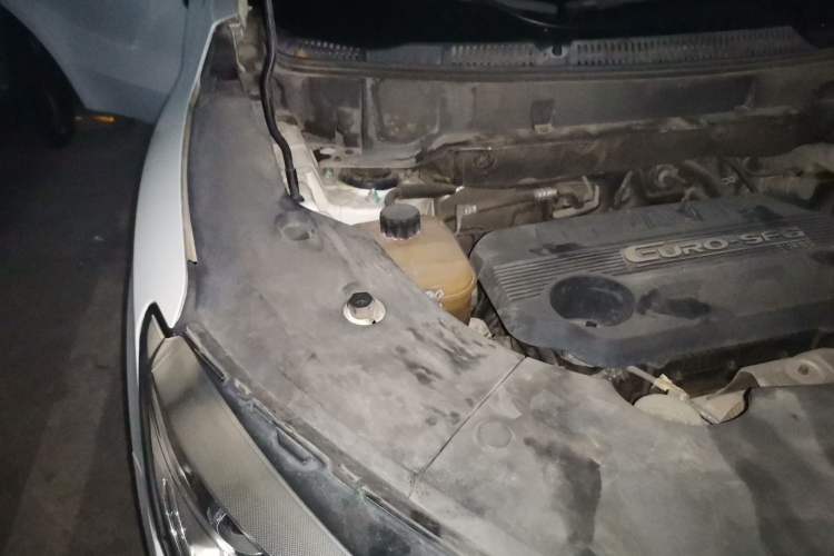 Used Dongfeng Fengon 580 2020 1.5T CVT Luxury Edition Engine Bay Right