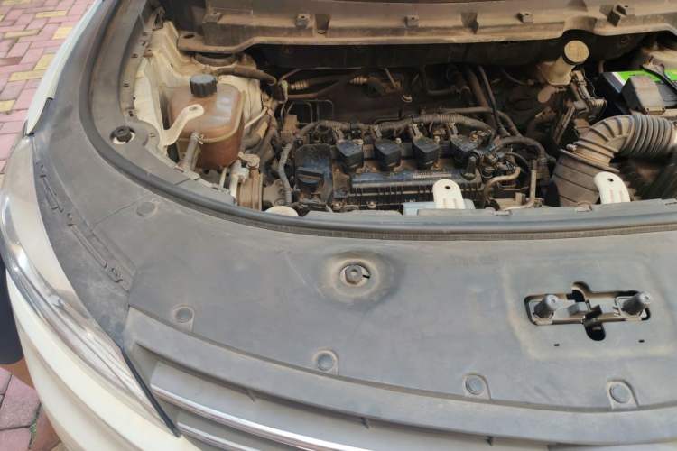 Used Dongfeng Fengon 580 2020 1.5T CVT Luxury Edition Engine Bay Right