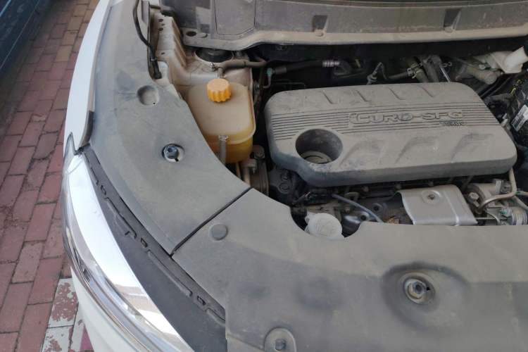 Used Dongfeng Fengon 580 2020 1.5T CVT Luxury Edition Engine Bay Right