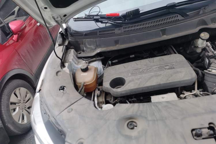 Used Dongfeng Fengon 580 2020 1.5T CVT Luxury Edition Engine Bay Right