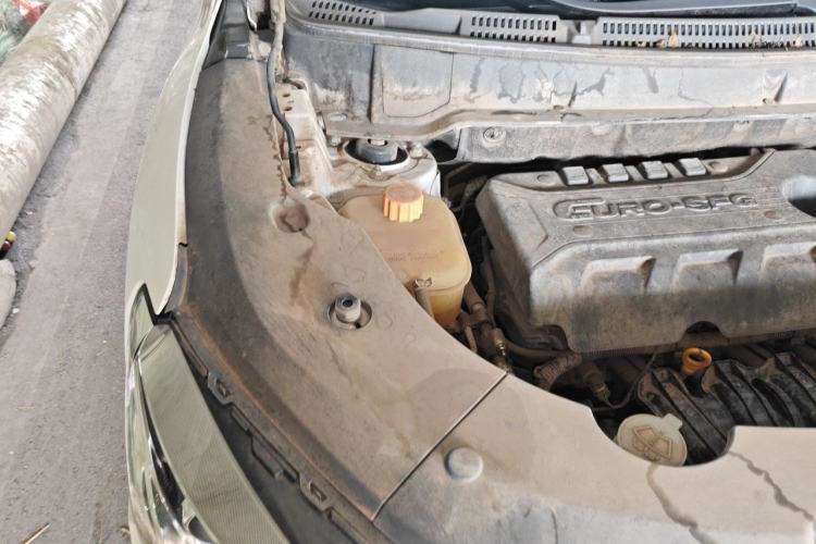 Used Dongfeng Fengon 580 2020 1.8L Manual Comfort Model Engine Bay Right