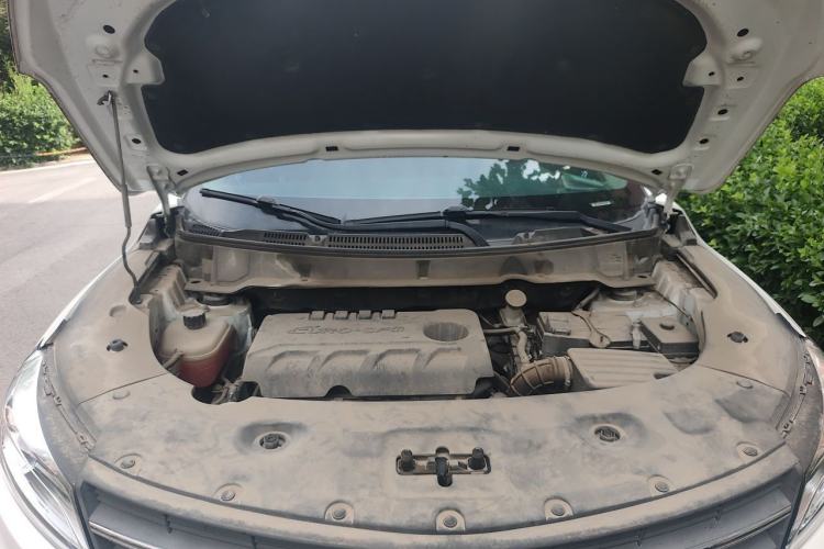 Used Dongfeng Fengon 580 2020 1.8L Manual Comfort Model Engine Bay