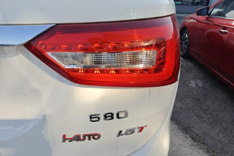 Used Dongfeng Fengon 580 2020 1.5T Manual Luxury Version Exterior 3