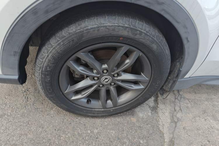 Used Dongfeng Fengon 580 2020 1.5T Manual Luxury Version Exterior 4