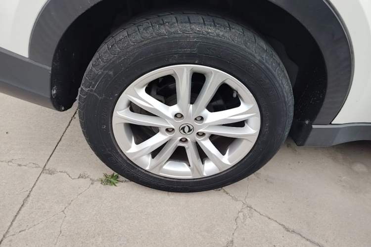 Used Dongfeng Fengon 580 2020 1.8L Manual Comfort Model Exterior 5