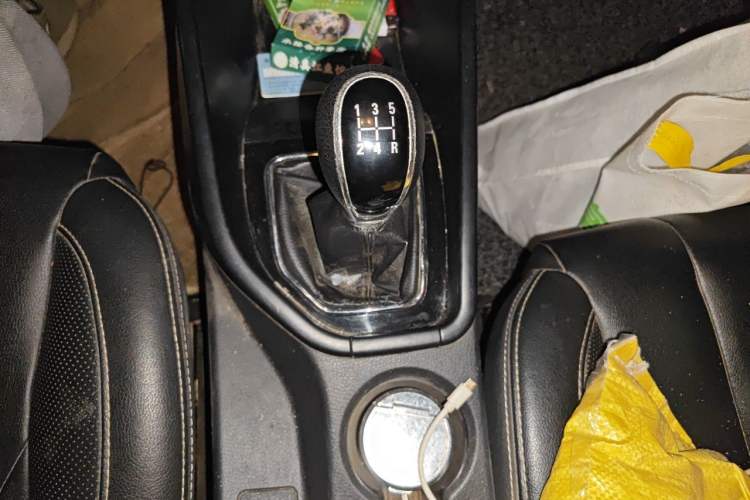 Used Dongfeng Fengon 580 2020 1.8L Manual Comfort Model Gear Lever