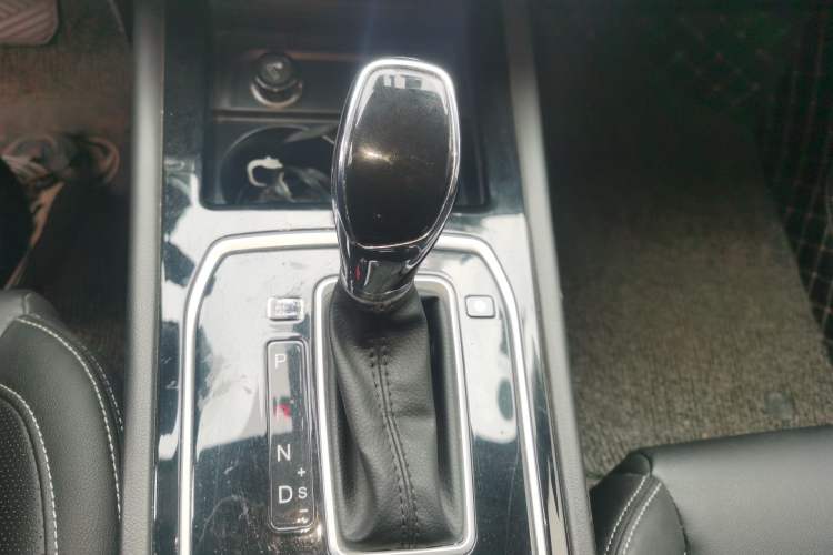 Used Dongfeng Fengon 580 2020 1.5T CVT Luxury Edition Gear Lever