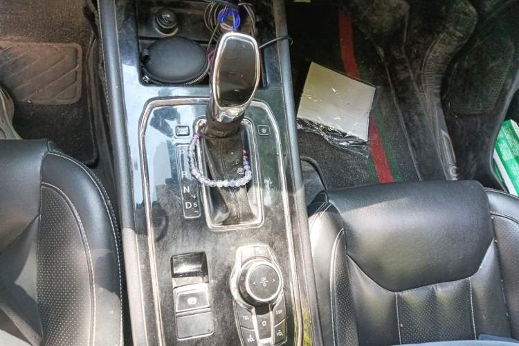 Used Dongfeng Fengon 580 2020 1.5T CVT Luxury Edition Gear Lever