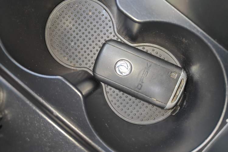 Used Dongfeng Fengon 580 2020 1.5T Manual Luxury Version Interior 1