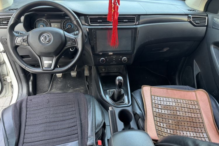 Used Dongfeng Fengon 580 2020 1.8L Manual Comfort Model Interior 1
