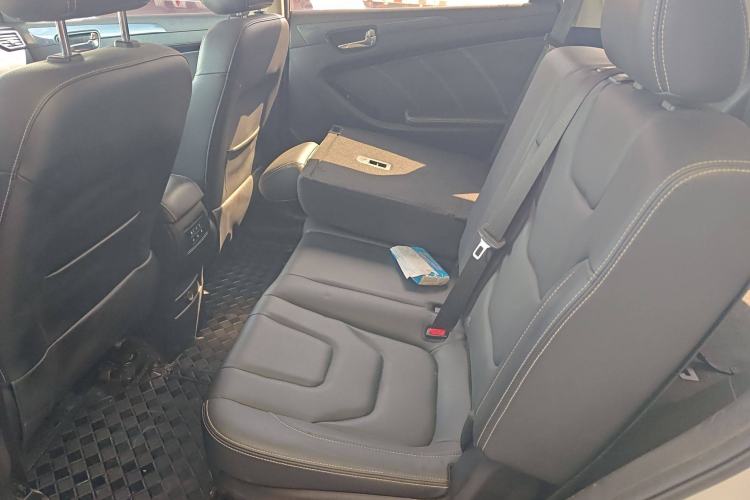 Used Dongfeng Fengon 580 2020 1.8L Manual Comfort Model Interior 1