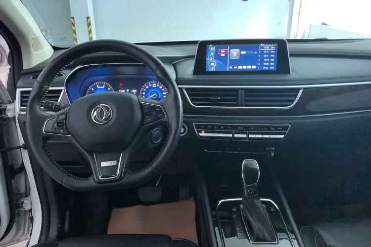 Used Dongfeng Fengon 580 2020 1.5T CVT Luxury Edition Interior 3
