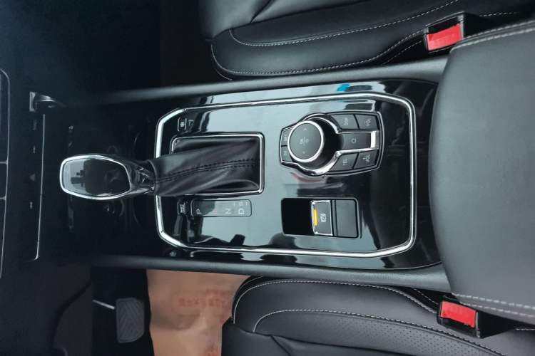 Used Dongfeng Fengon 580 2020 1.5T CVT Luxury Edition Interior 5