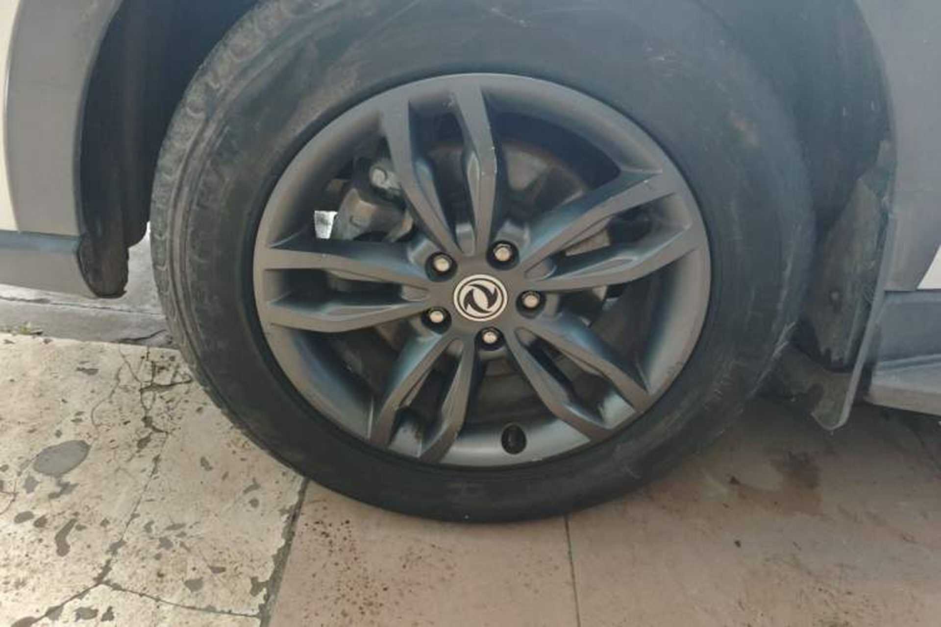 Used Dongfeng Fengon 580 2020 1.5T Manual Luxury Version Left Front Wheel Hub