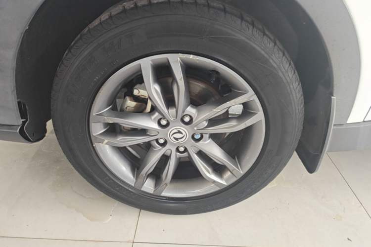 Used Dongfeng Fengon 580 2020 1.5T CVT Luxury Edition Left Front Wheel Hub