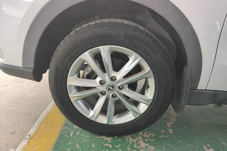 Used Dongfeng Fengon 580 2020 1.8L Manual Comfort Model Left Front Wheel Hub