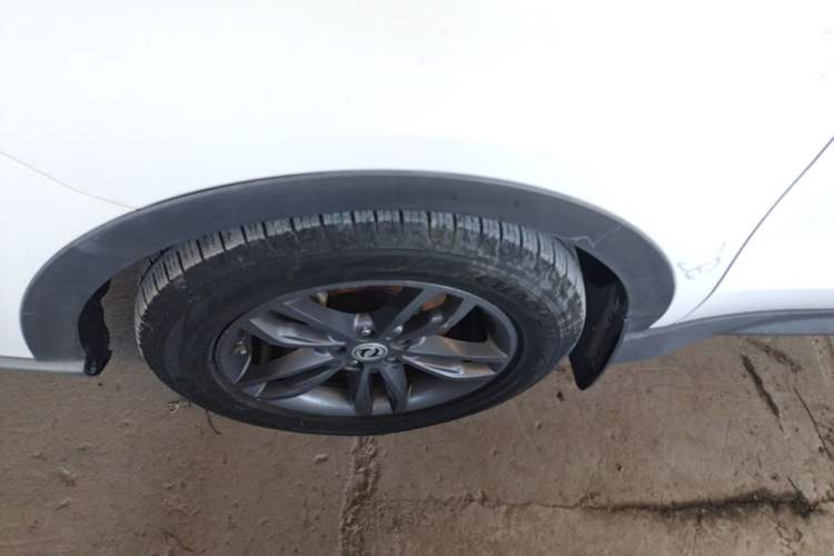 Used Dongfeng Fengon 580 2020 1.5T CVT Luxury Edition Left Front Wheel Hub