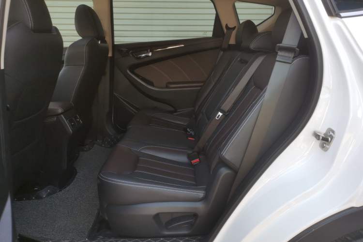Used Dongfeng Fengon 580 2020 1.5T CVT Luxury Edition Left Rear Seat