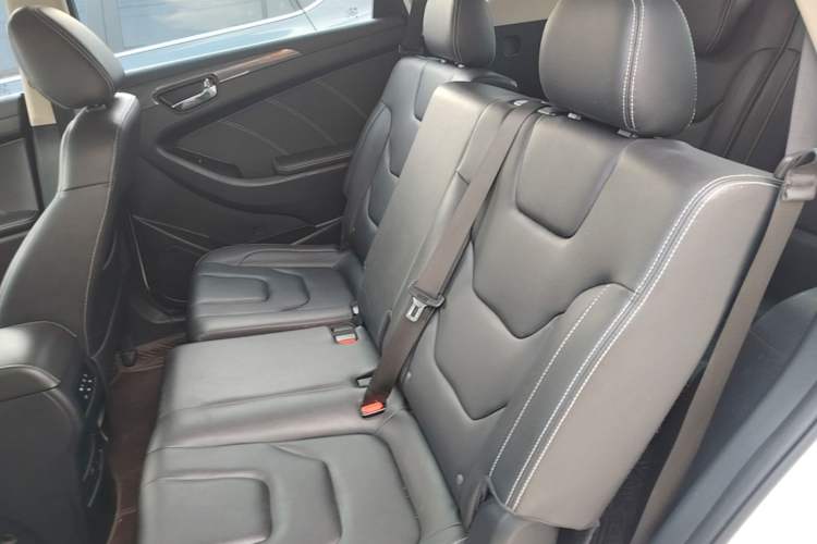 Used Dongfeng Fengon 580 2020 1.8L Manual Comfort Model Left Rear Seat