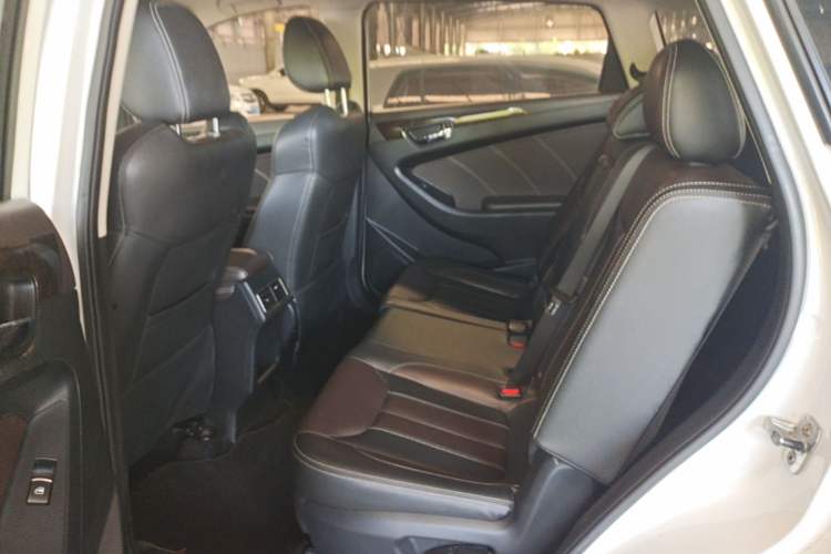 Used Dongfeng Fengon 580 2020 1.5T CVT Luxury Edition Left Rear Seat