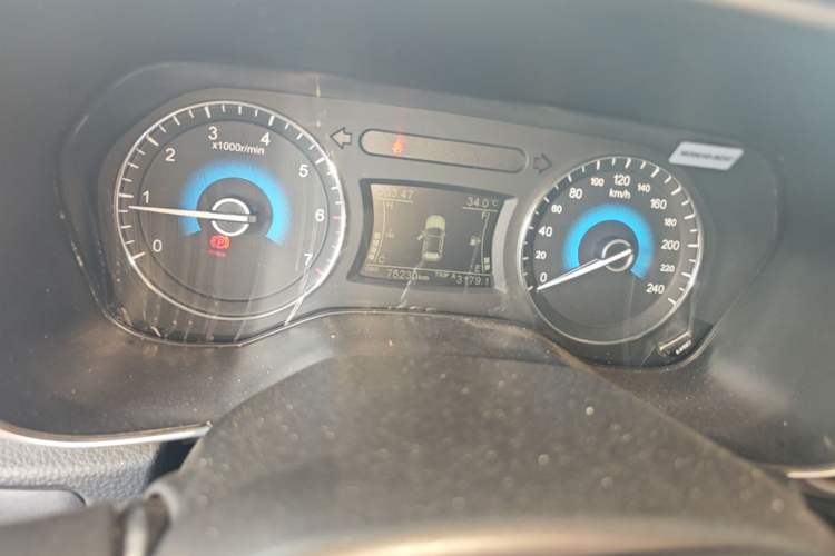 Used Dongfeng Fengon 580 2020 1.5T Manual Luxury Version Odometer Close Up