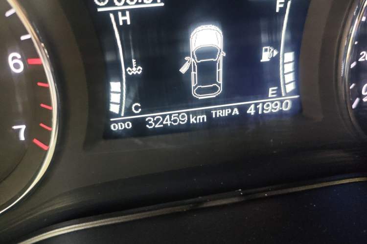 Used Dongfeng Fengon 580 2020 1.5T Manual Luxury Version Odometer Close Up