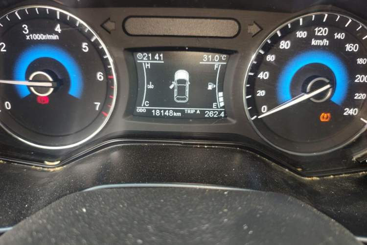 Used Dongfeng Fengon 580 2020 1.8L Manual Comfort Model Odometer Close Up