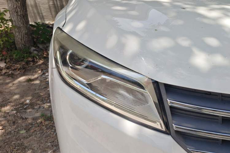 Used Dongfeng Fengon 580 2020 1.5T Manual Luxury Version Right Front Headlight